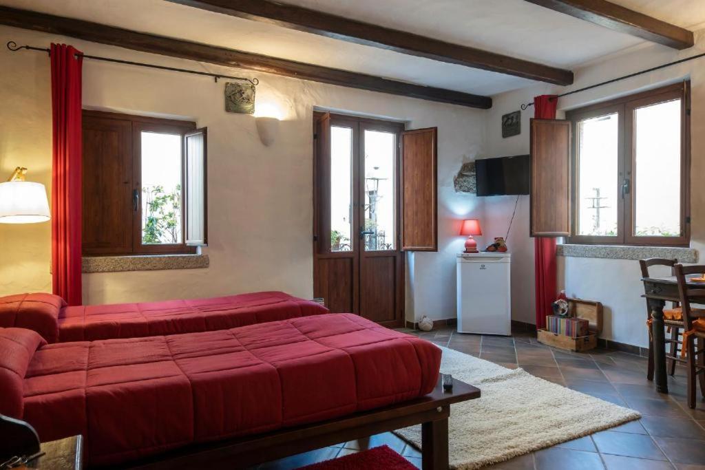 Hotel Amsicora 8 LT Olbia Habitación foto