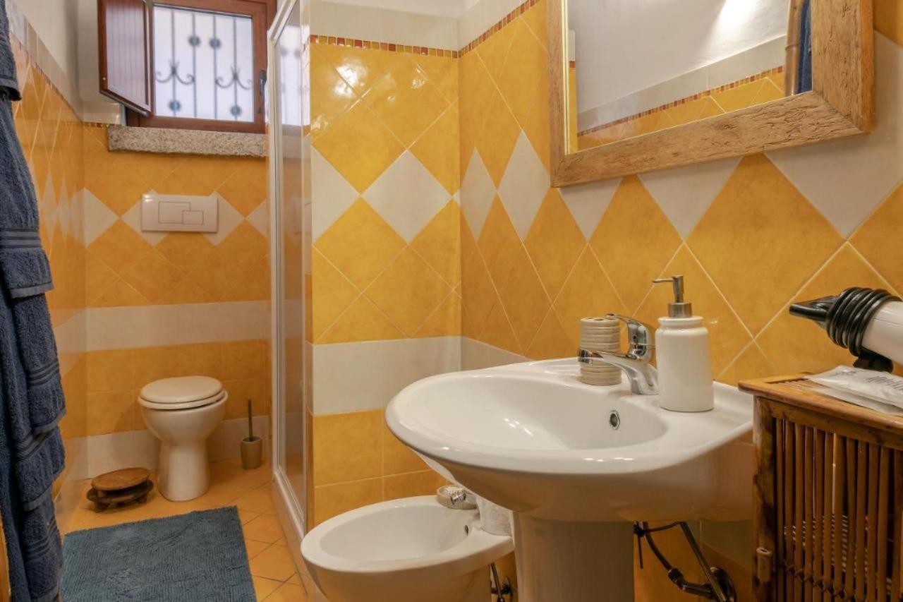 Hotel Amsicora 8 LT Olbia Habitación foto